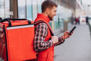 Perfil falso não gera dever de indenizar se app excluir a tempo