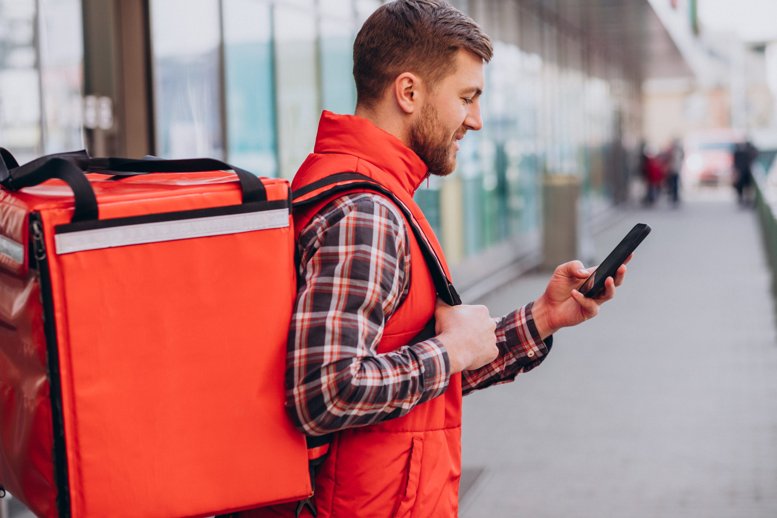 Perfil falso não gera dever de indenizar se app excluir a tempo